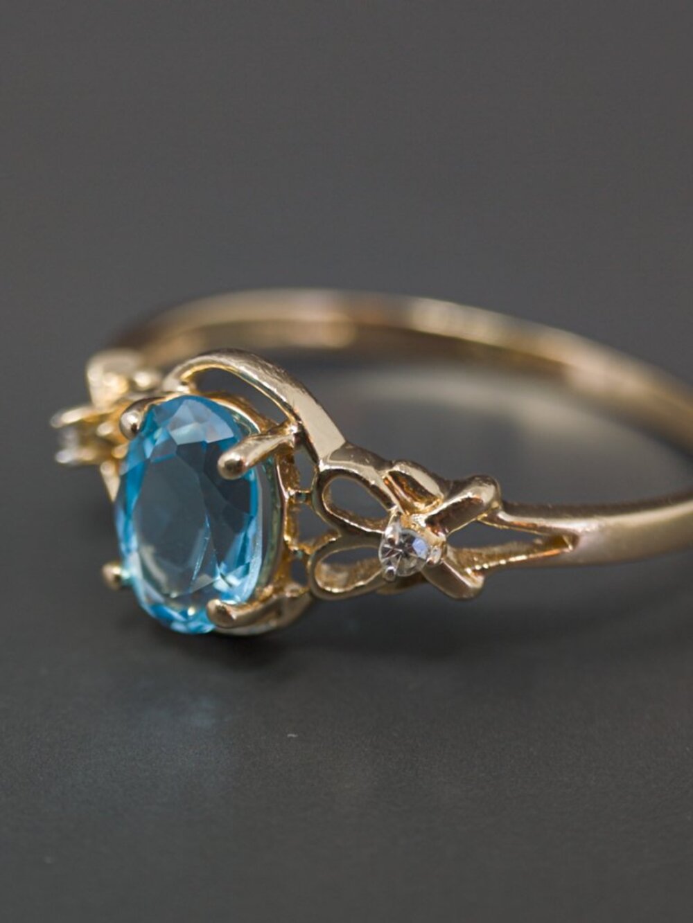 14k Gold Oval Blue Topaz Ring with Diamond Accents - Picture 16 of 16